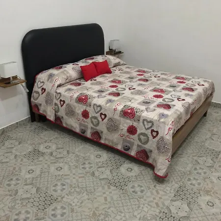 Domus Luis Bed & Breakfast