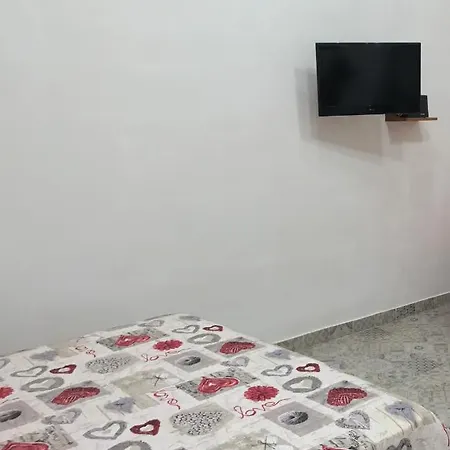 Domus Luis Bed & Breakfast *